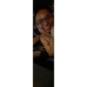 Meet your Posher, Dee dee